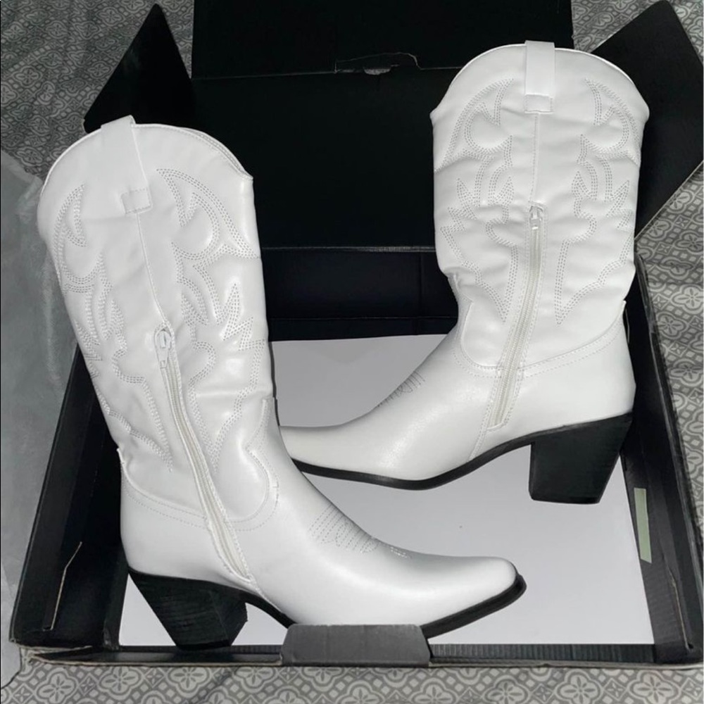 NEW Princess Polly Therapy Cowboy Boots